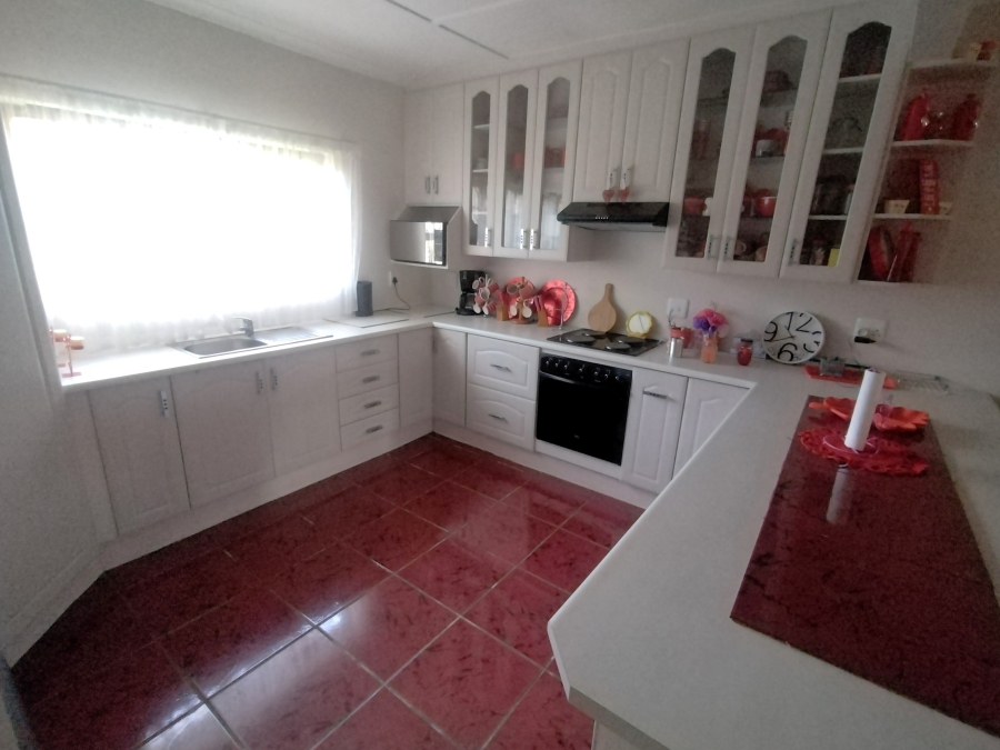 6 Bedroom Property for Sale in Kruisfontein Eastern Cape